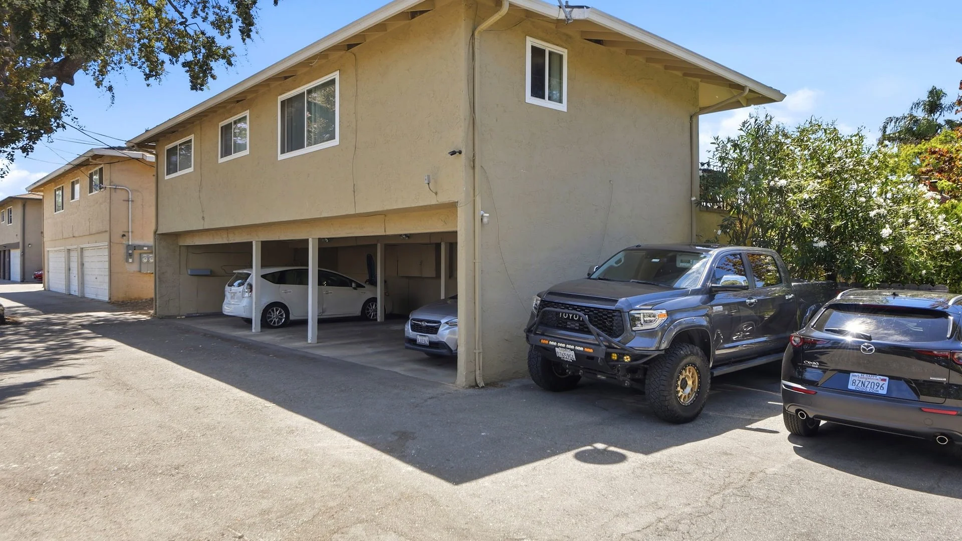 919 Castlewood Dr — Sale in Los Gatos, CA, photo 4 of 7
