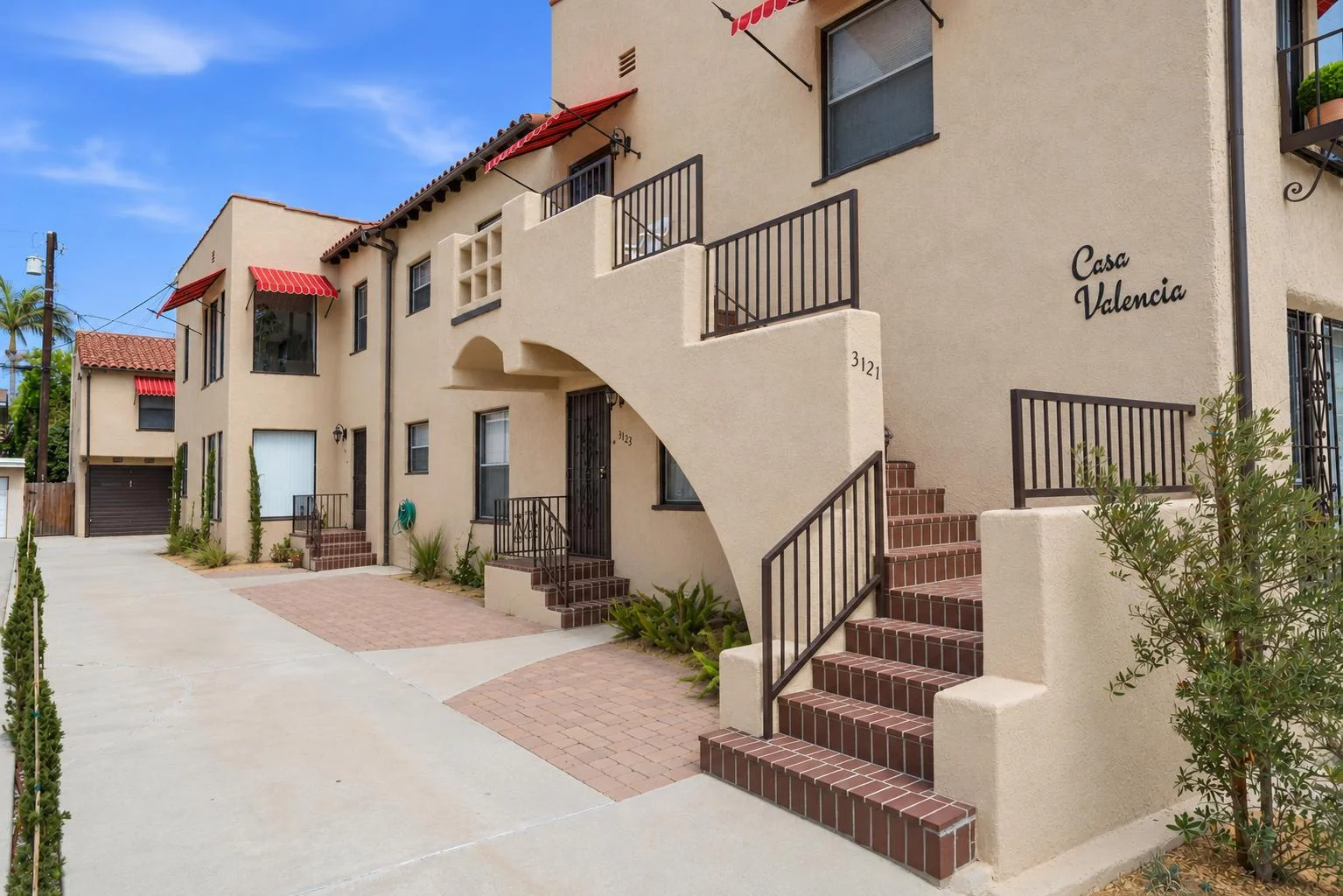 Casa Valencia — Sale in Long Beach, CA, photo 3 of 6