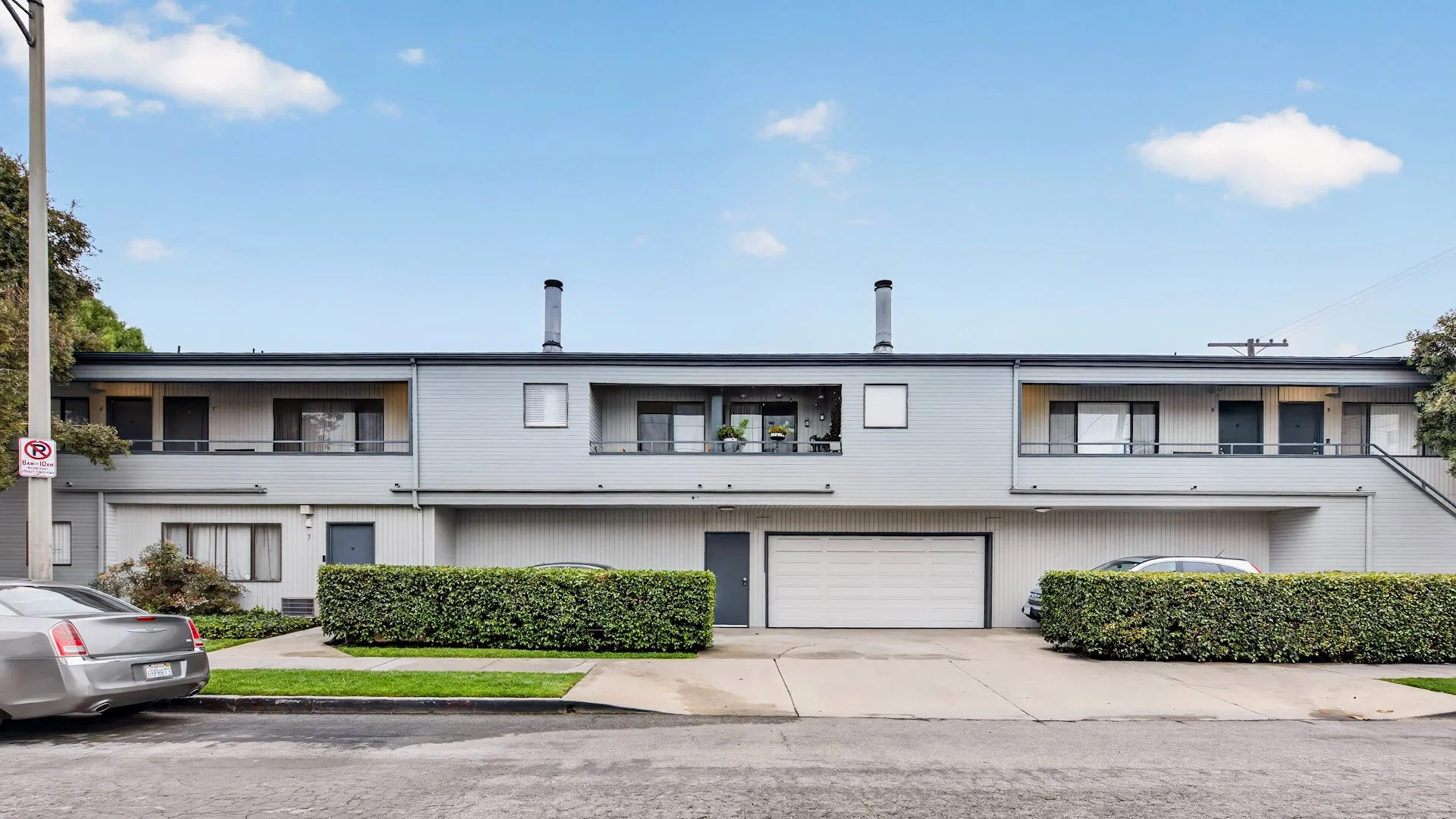 3601 Jasmine Ave — Sale in Los Angeles, CA, photo 2 of 2