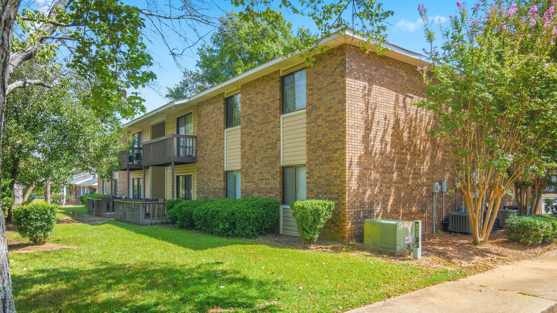 Boxwood Terrace Apartments — Sale in Greenwood, SC, photo 1 of 6