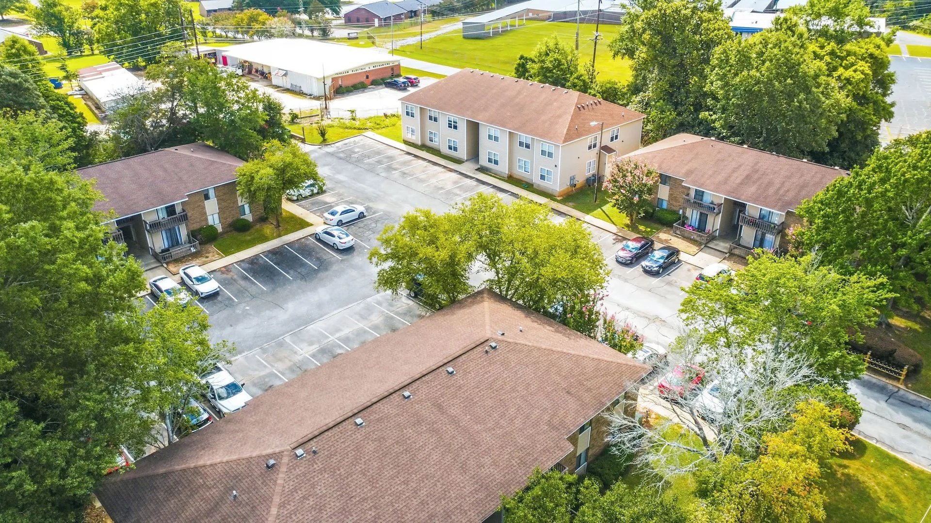 Boxwood Terrace Apartments — Sale in Greenwood, SC, photo 2 of 6