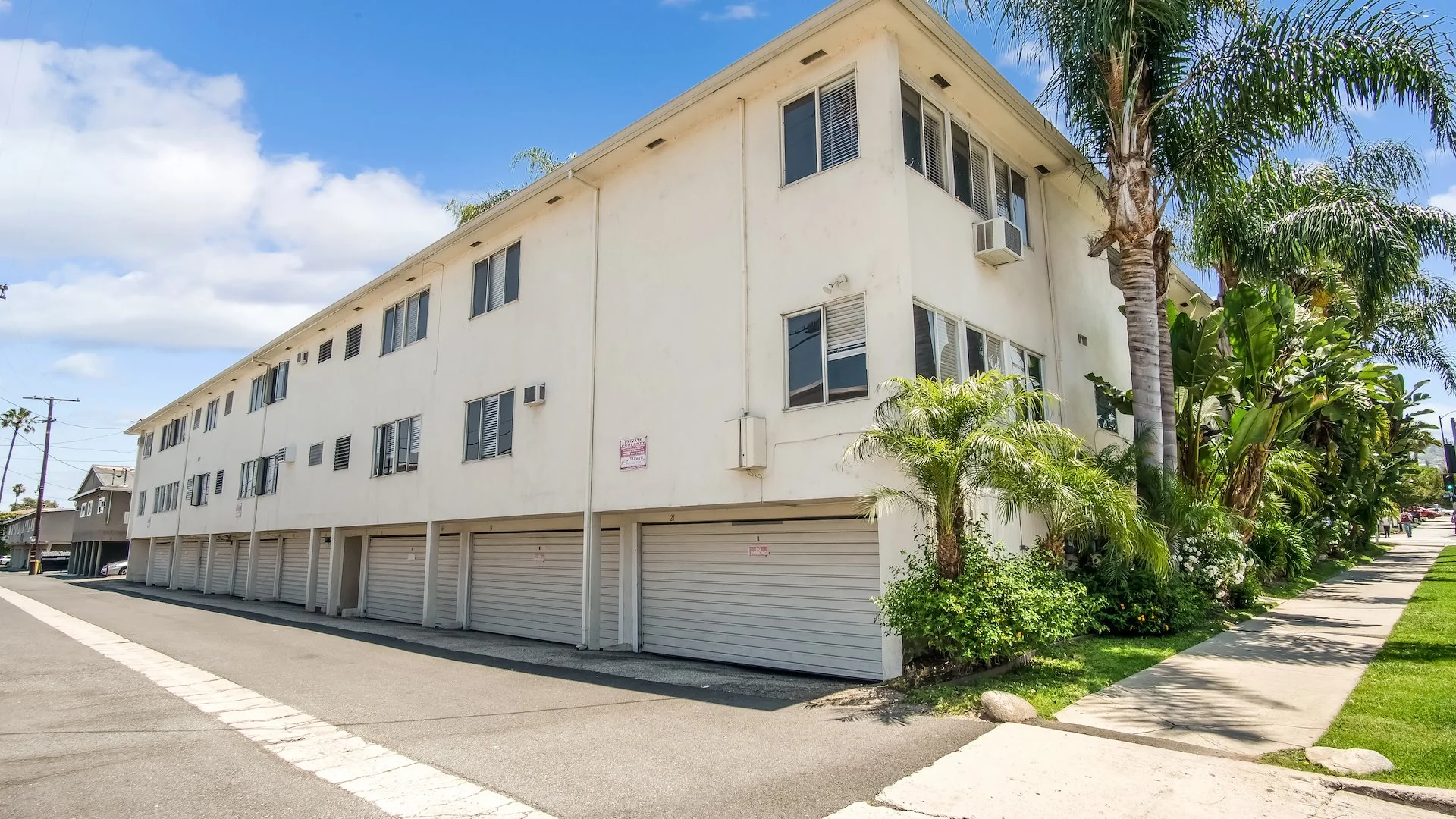 14065 Moorpark St — Sale in Sherman Oaks, CA, photo 4 of 4