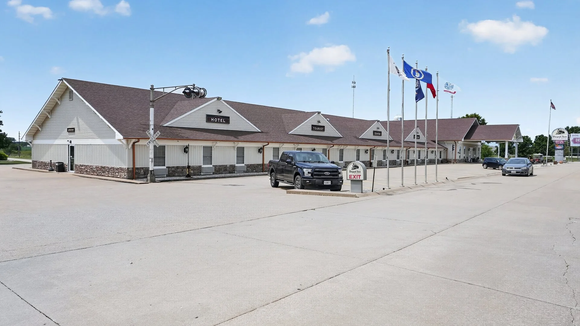 Auction - Depot Inn & Suites | 2006 Built | $368K NOI… — Sale in La Plata, MO, photo 3 of 8