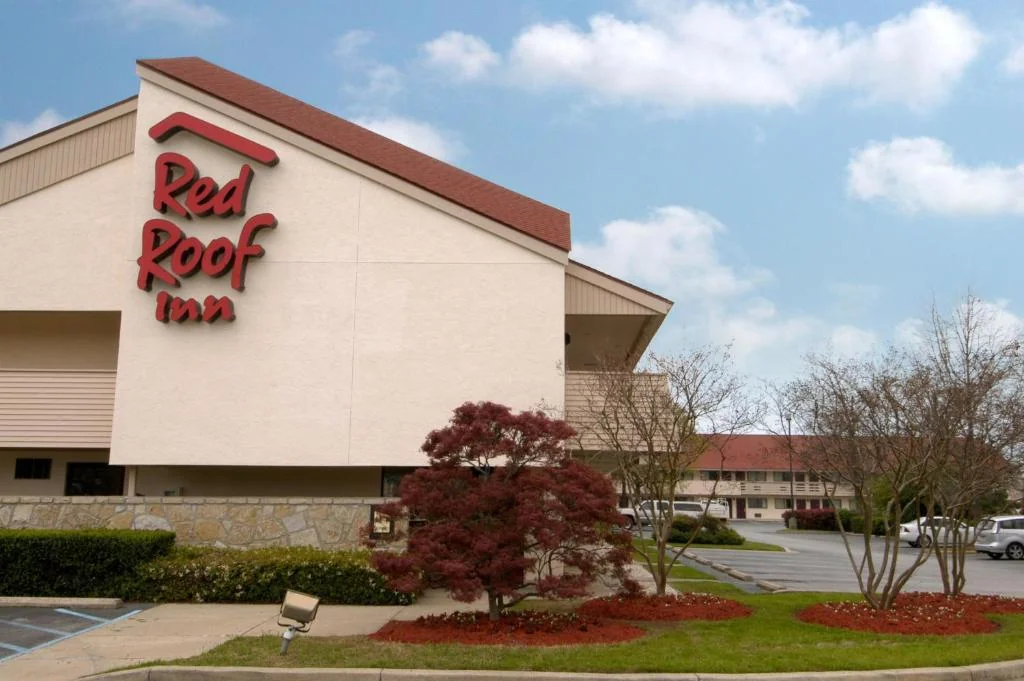 Red Roof Inn Florence — Sale in Florence, SC, photo 1 of 5
