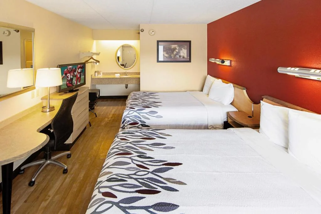 Red Roof Inn Florence — Sale in Florence, SC, photo 4 of 5