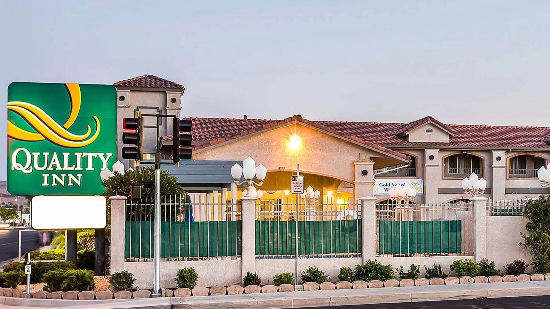 Quality Inn Near China Lake Naval Station — Sale in Ridgecrest, CA, photo 1 of 5