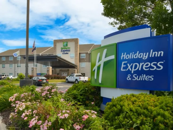Holiday Inn Express & Suites Omaha - 120th and Maple — Sale in Omaha, NE, photo 1 of 3
