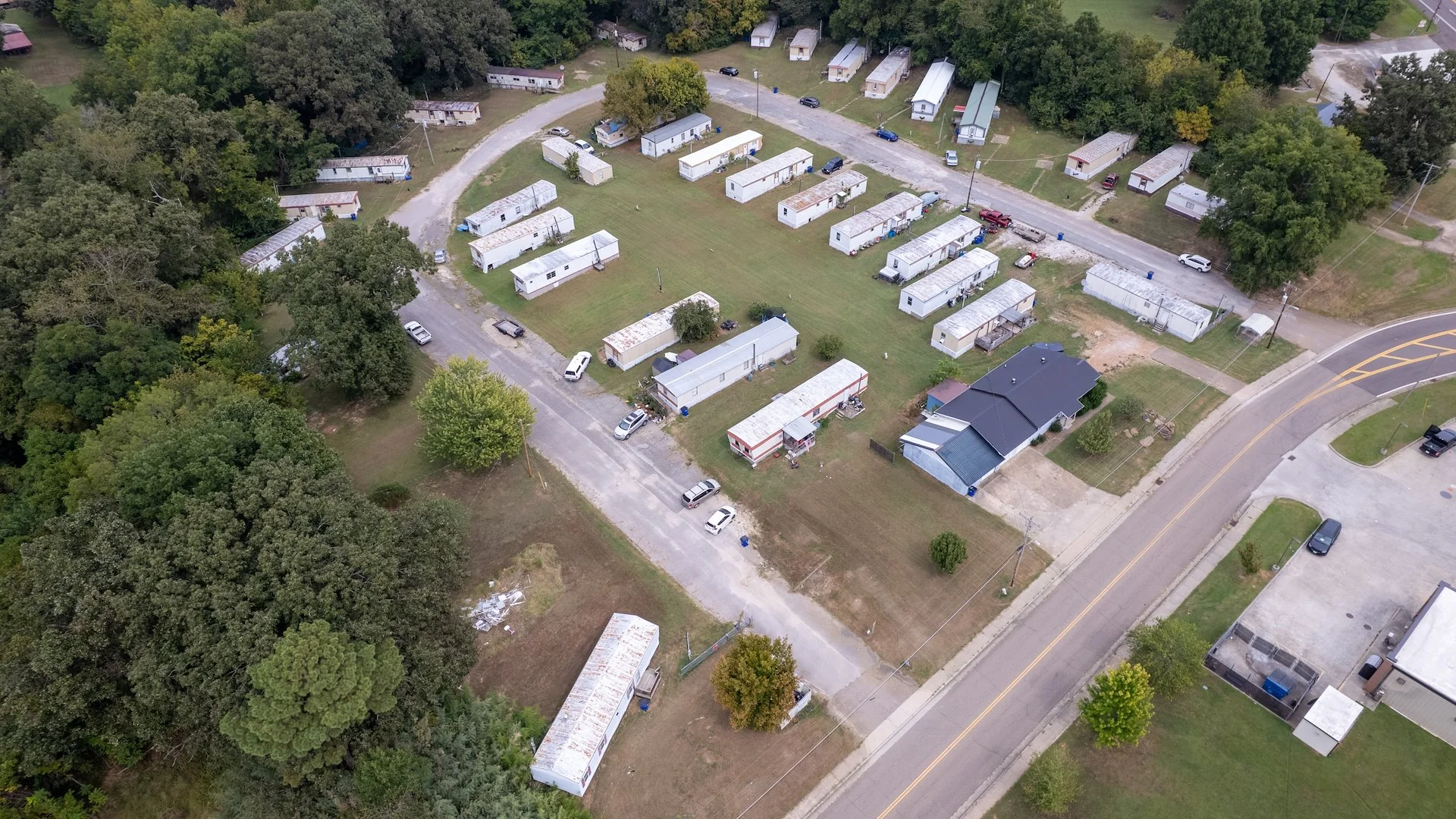 McKenzie MHC Portfolio — Sale in Mckenzie, TN, photo 1 of 5