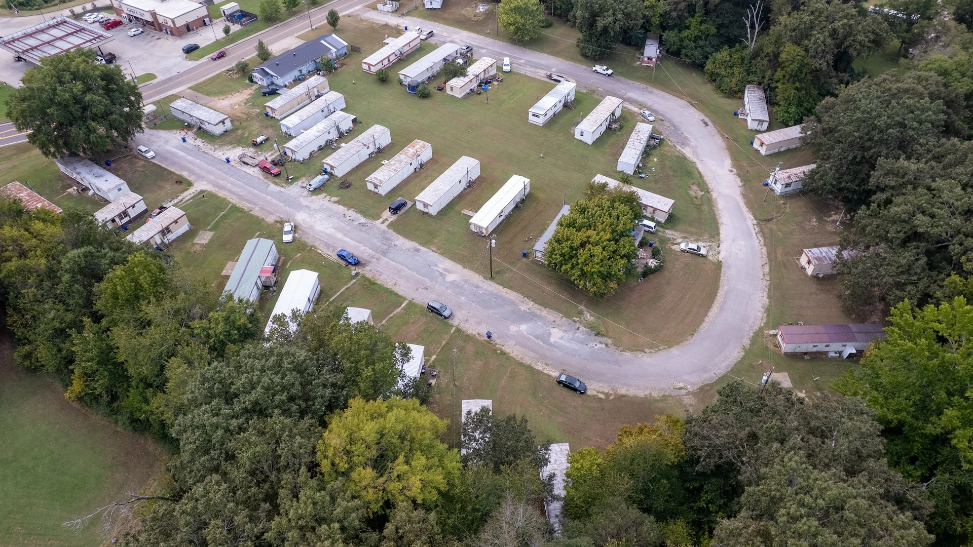McKenzie MHC Portfolio — Sale in Mckenzie, TN, photo 3 of 5