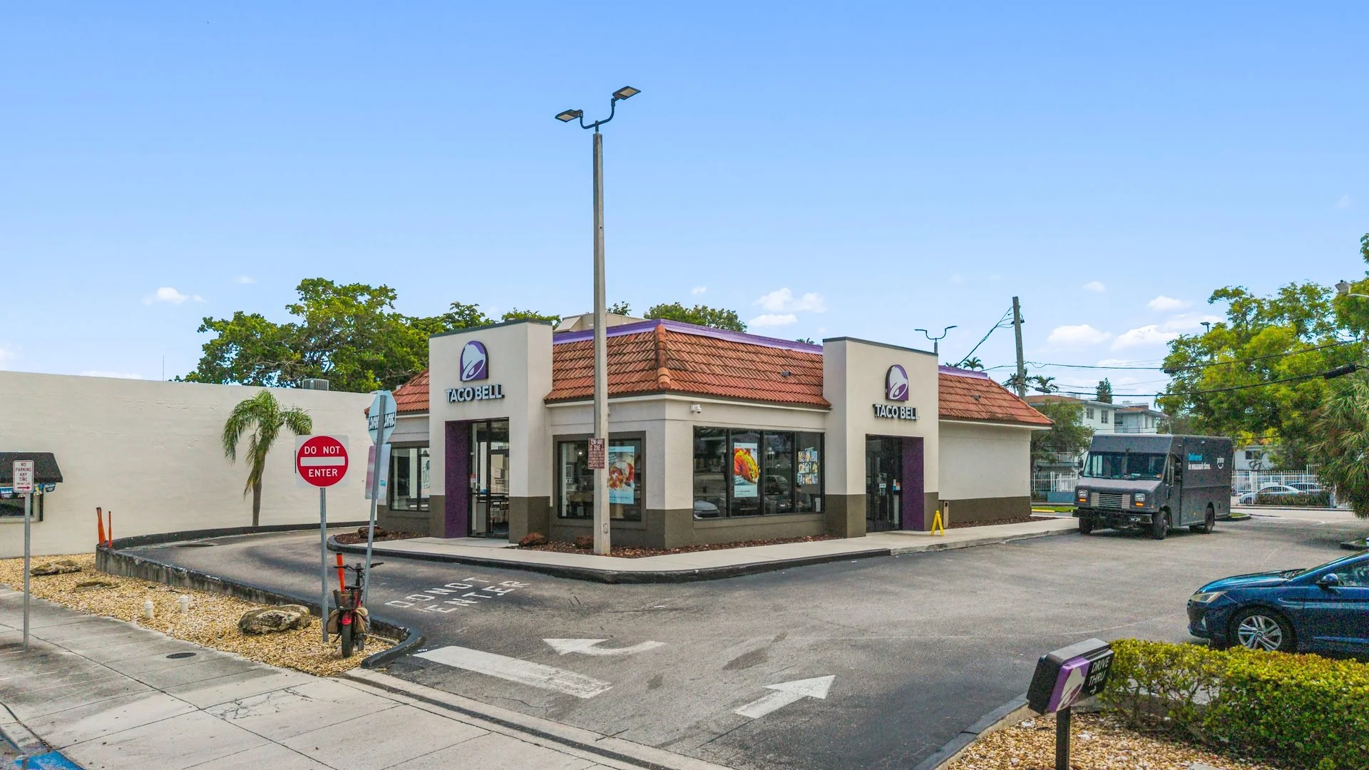 Taco Bell — Sale in Miami, FL, photo 3 of 5