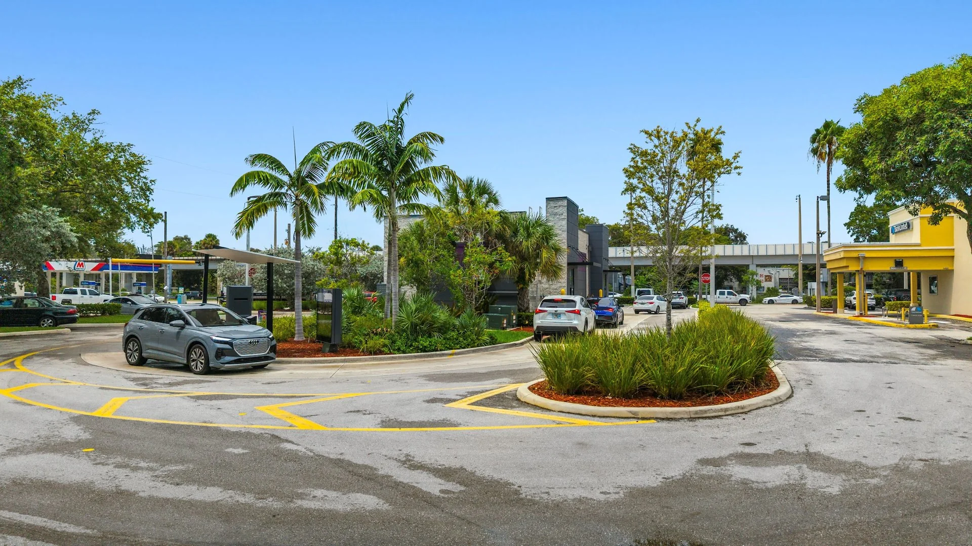 Taco Bell — Sale in Miami, FL, photo 2 of 5