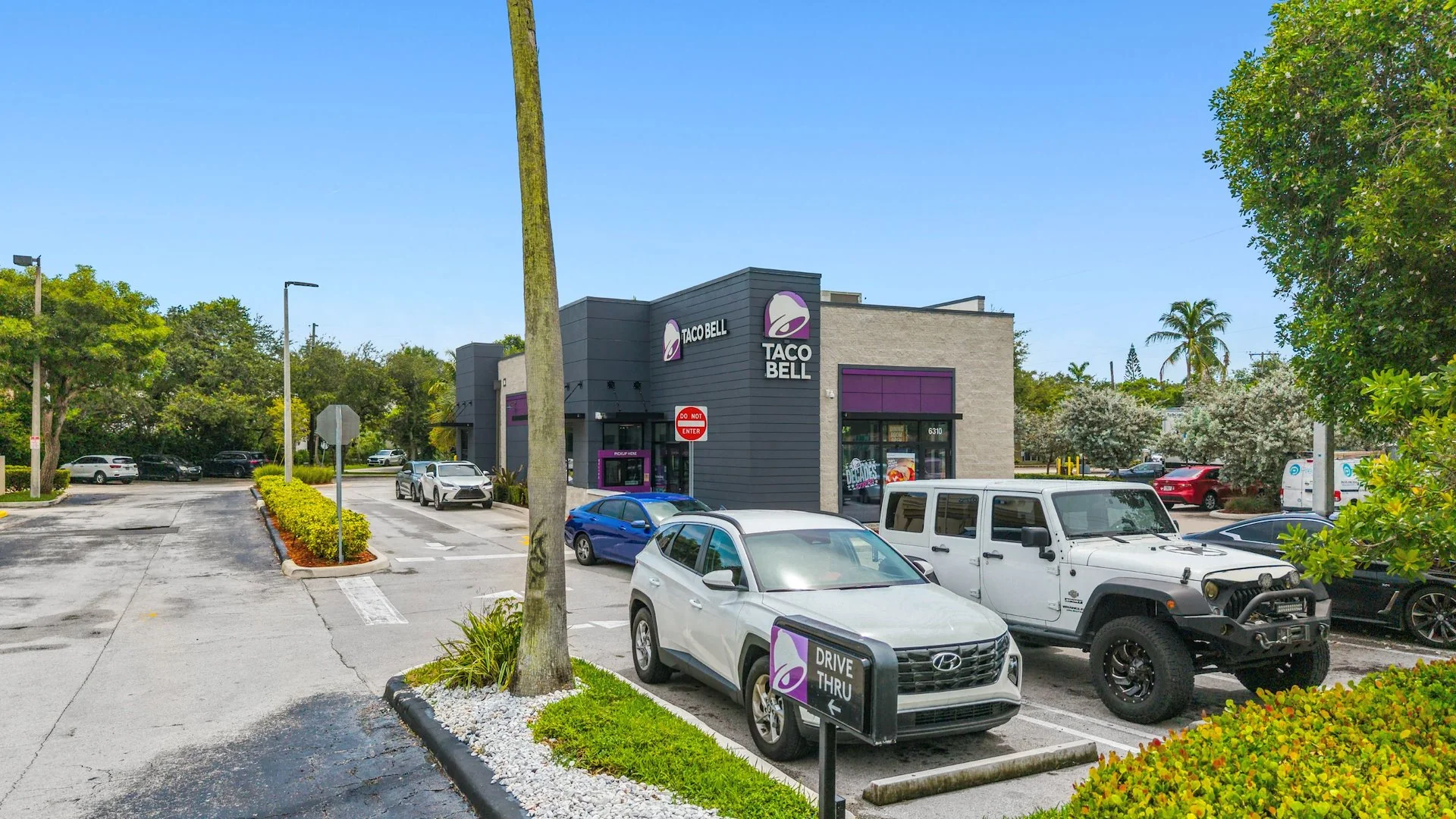 Taco Bell — Sale in Miami, FL, photo 3 of 5