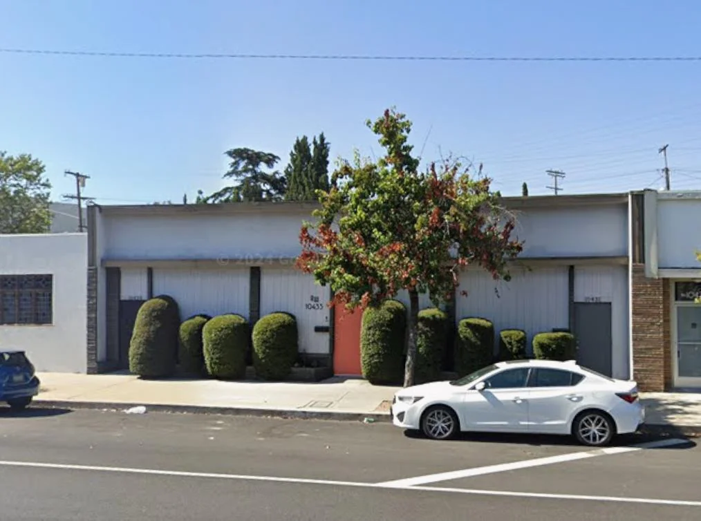 10431-10435 Burbank Blvd — Sale in North Hollywood, CA, photo 2 of 2