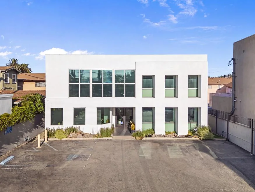 1714 Hillhurst Ave — Sale in Los Angeles, CA, photo 1 of 8