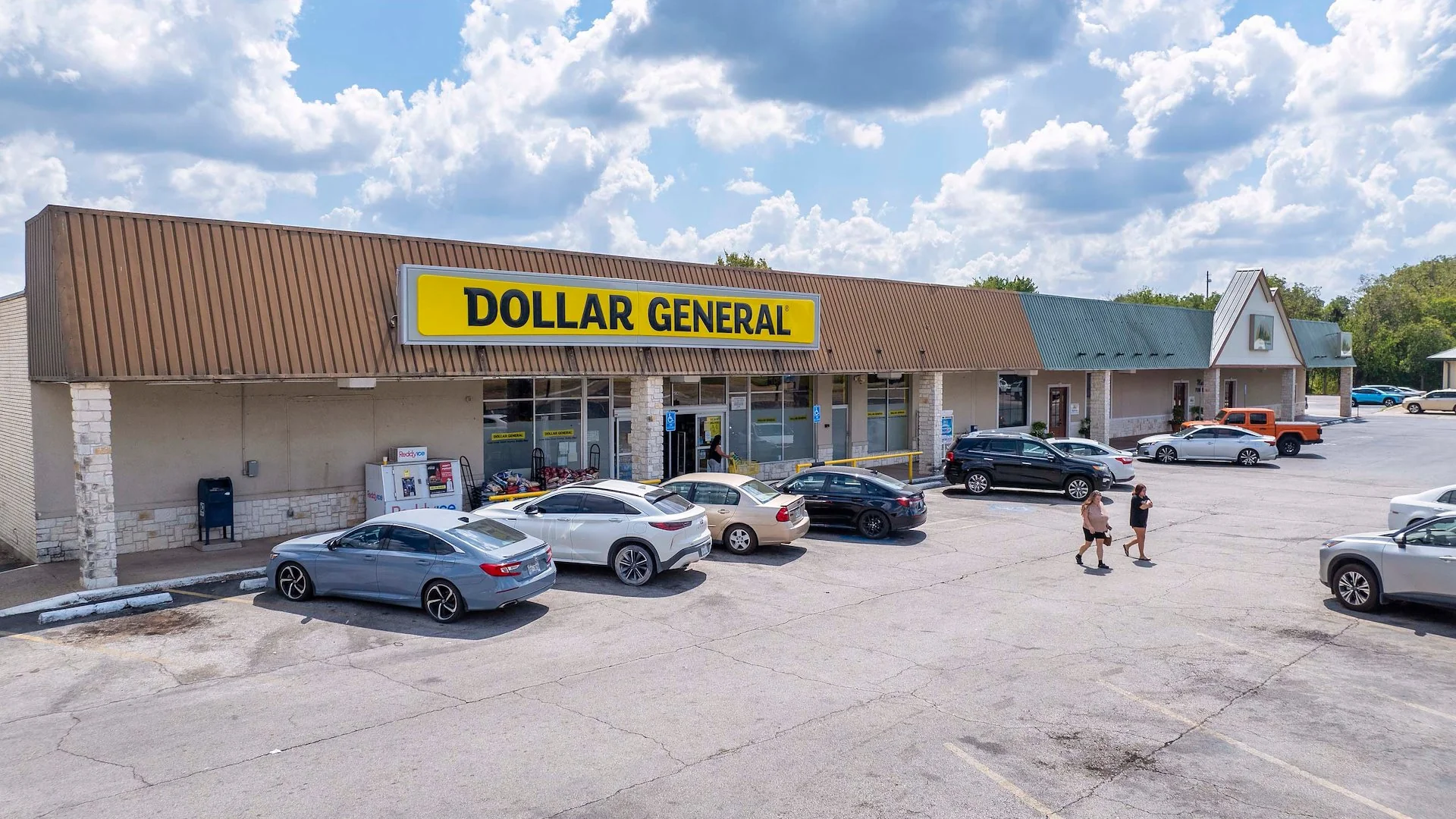Terrell Square — Sale in Terrell, TX, photo 1 of 7