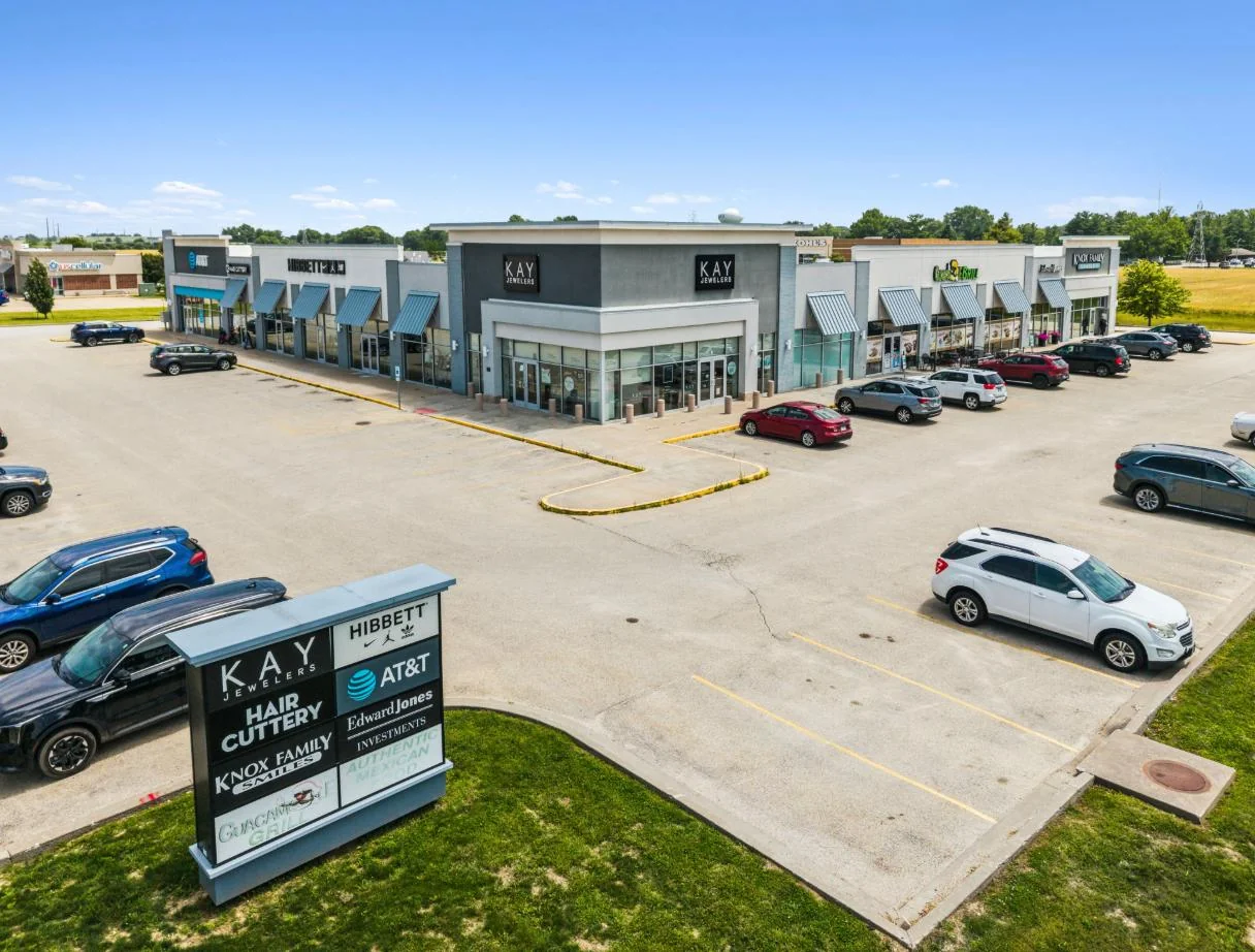 Shops at Seminary — Sale in Galesburg, IL, photo 1 of 2