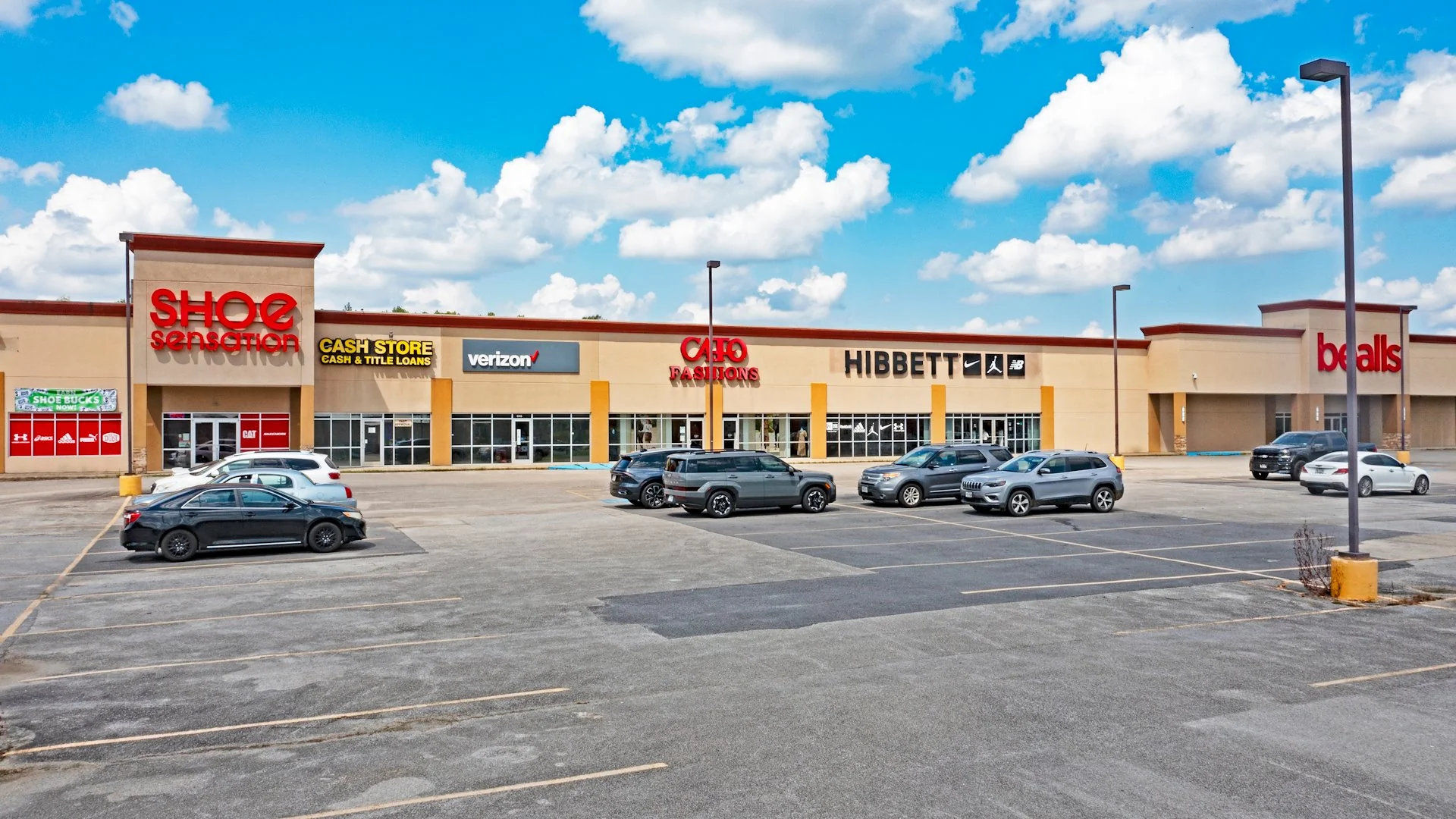Center Marketplace — Sale in Center, TX, photo 1 of 5