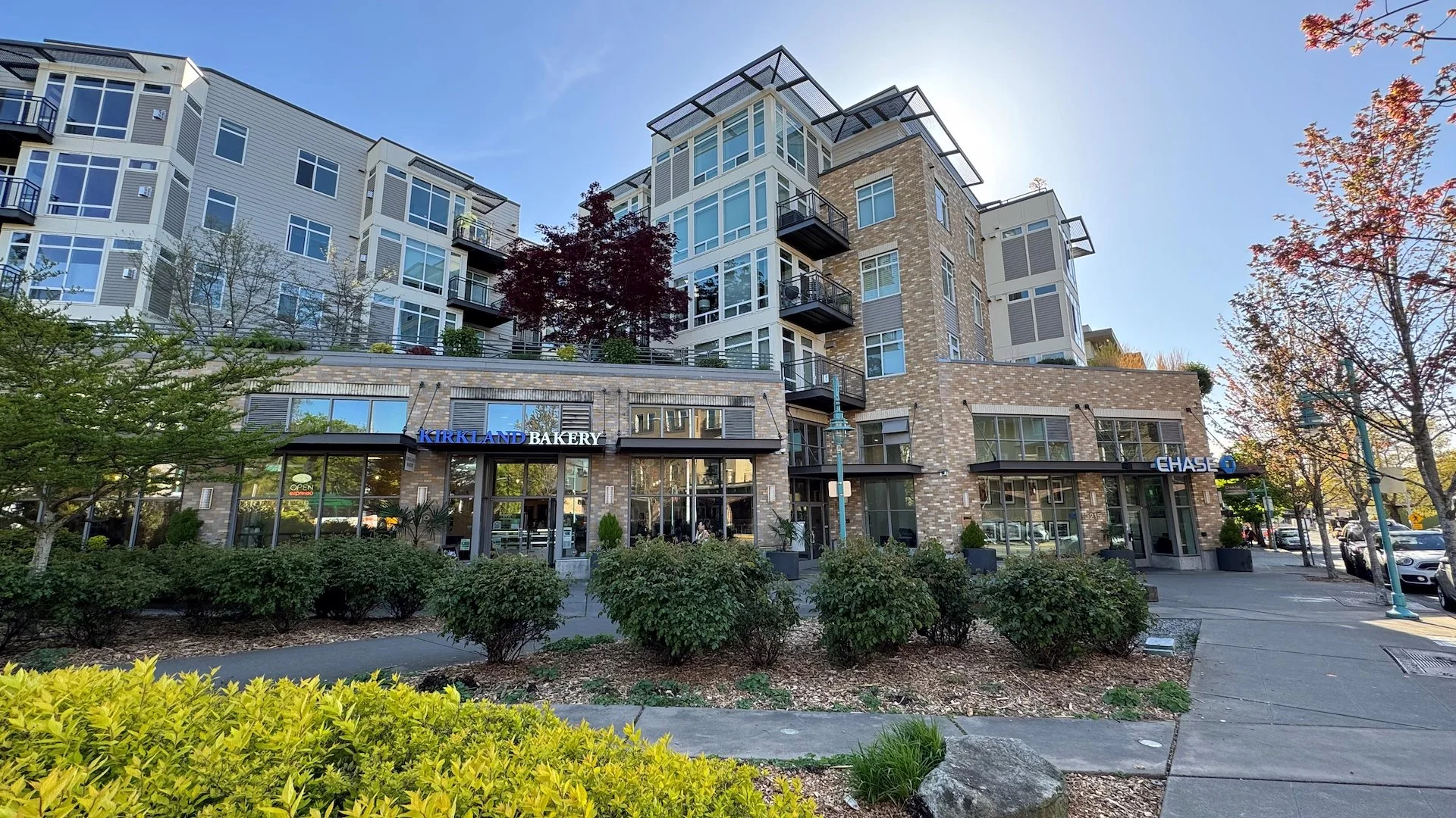 Kirkland Central Retail Condos (Chase Bank Anchor) — Sale in Kirkland, WA, photo 1 of 6