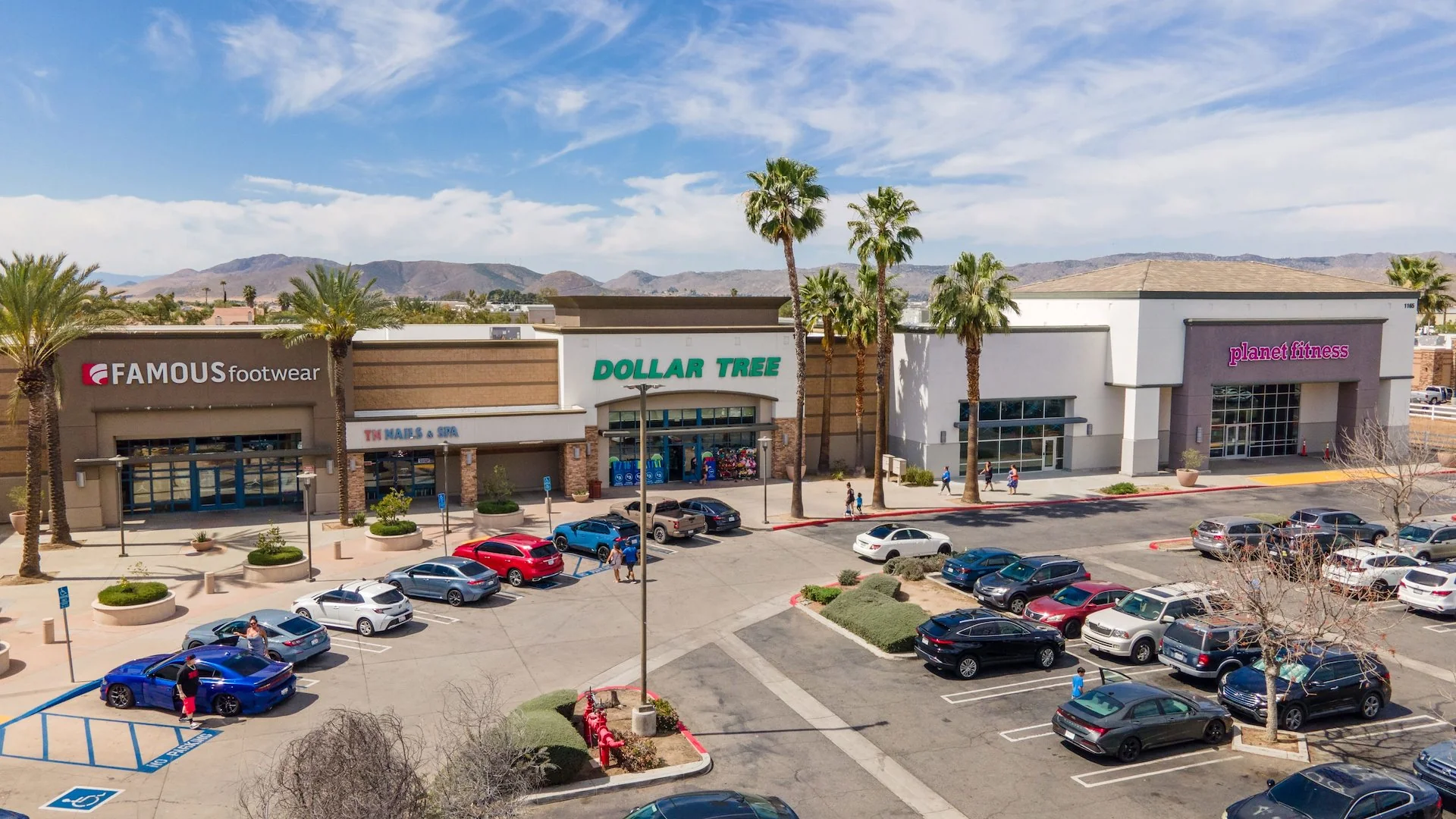 Page Plaza — Sale in Hemet, CA, photo 3 of 5