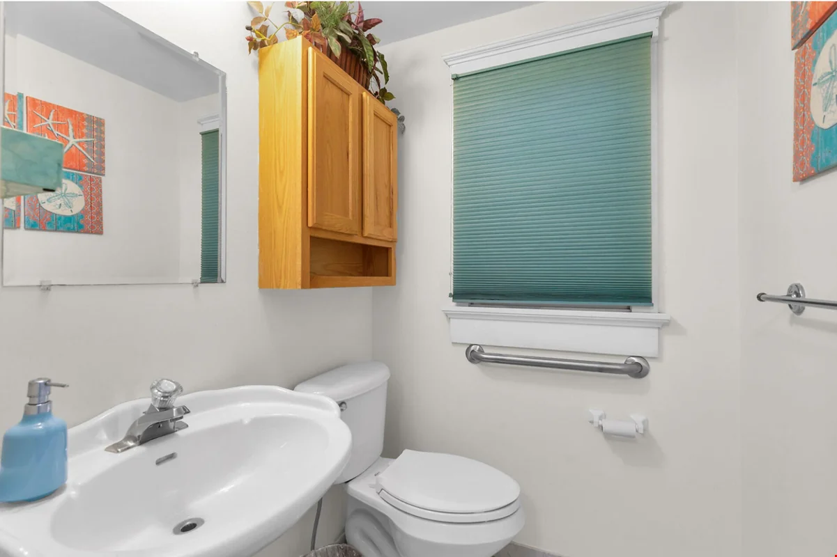 Office in Islamorada — Sale in Islamorada, FL, photo 7 of 8