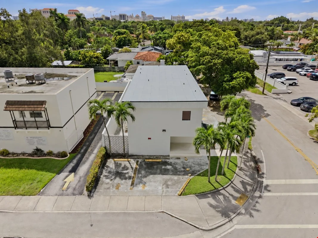 Freestanding Dental Building | Owner-User Opportunity — Sale in Coral Gables, FL, photo 8 of 8
