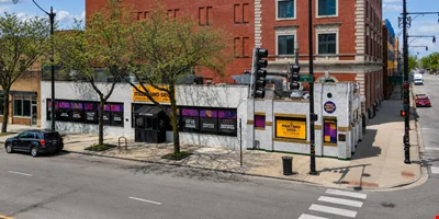 49 E. Cermak Rd — Lease in Chicago, IL, photo 1 of 8