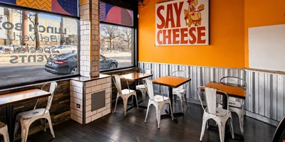 49 E. Cermak Rd — Lease in Chicago, IL, photo 4 of 8