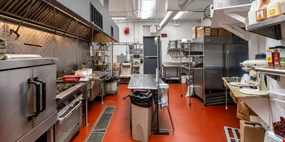 49 E. Cermak Rd — Lease in Chicago, IL, photo 5 of 8