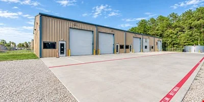31588 Industrial Park Dr, Pinehurst, TX 77362 — Lease in Pinehurst, TX, photo 2 of 8