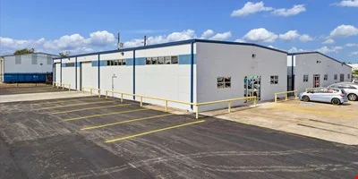 527 Michigan Street, Building B, South Houston, TX… — Lease in South Houston, TX, photo 2 of 8