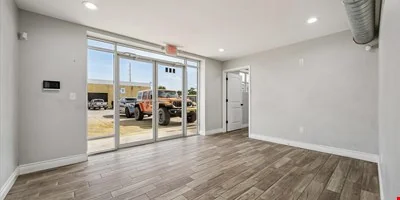 527 Michigan Street, Building B, South Houston, TX… — Lease in South Houston, TX, photo 5 of 8