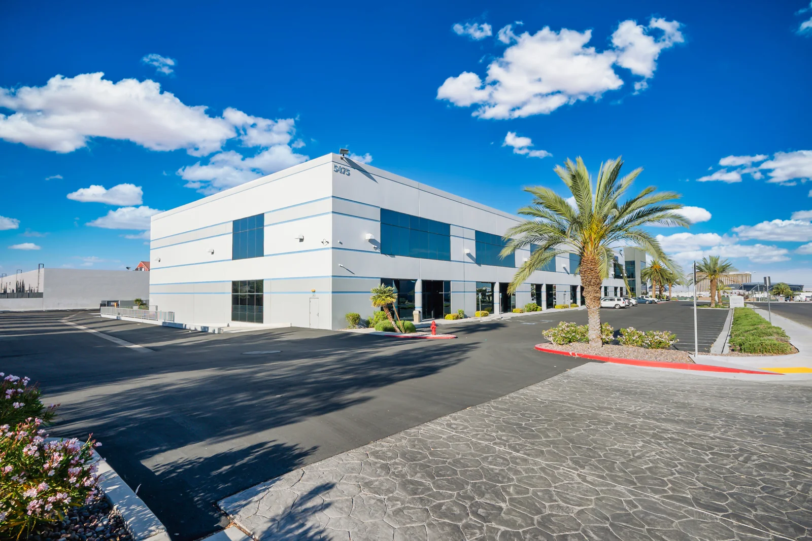 Decatur Business Center — Lease in Las Vegas, NV, photo 3 of 8