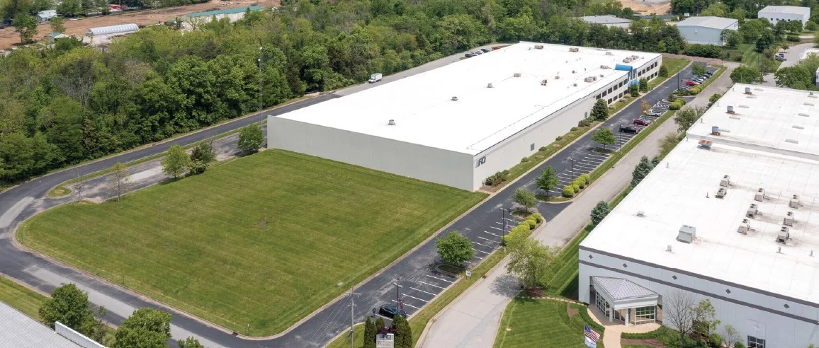Industrial in Jeffersontown, KY — Lease in Jeffersontown, KY, photo 3 of 4