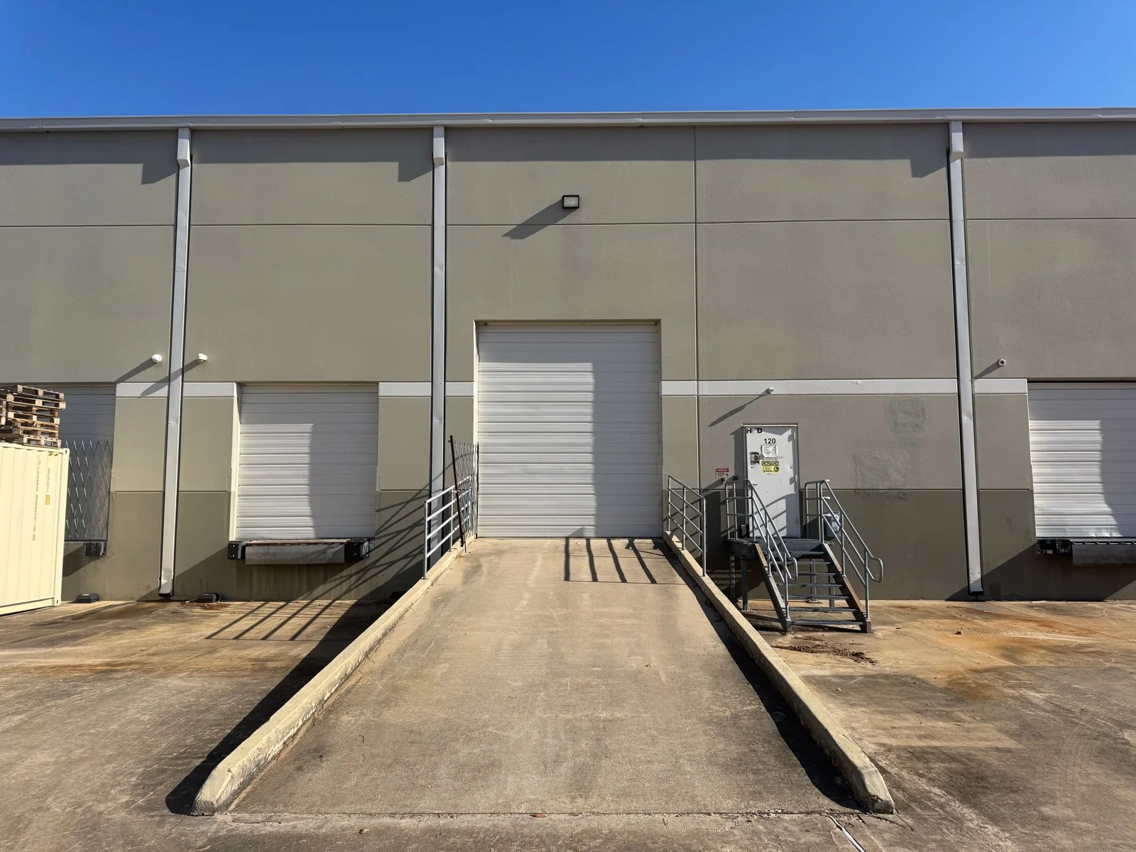 Industrial in Houston, TX — Lease in Houston, TX, photo 2 of 6