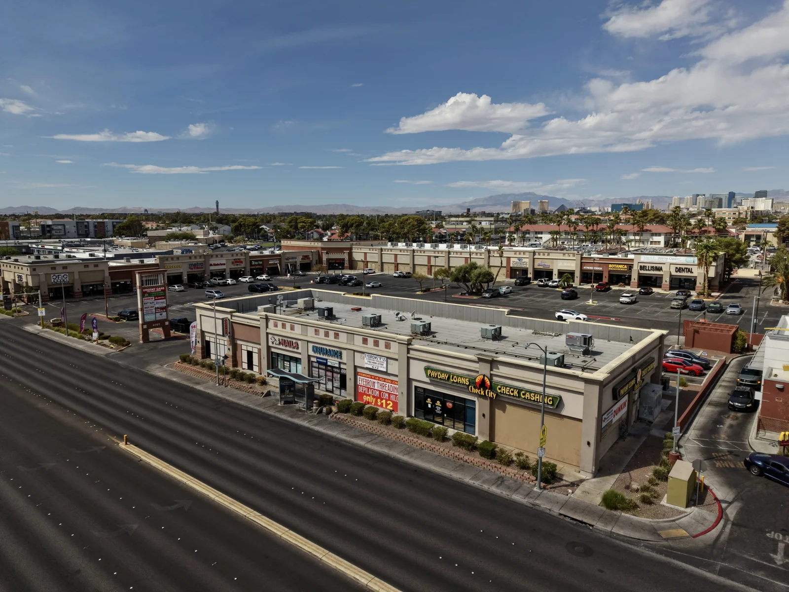 Retail in Las Vegas, NV — Lease in Las Vegas, NV, photo 2 of 8