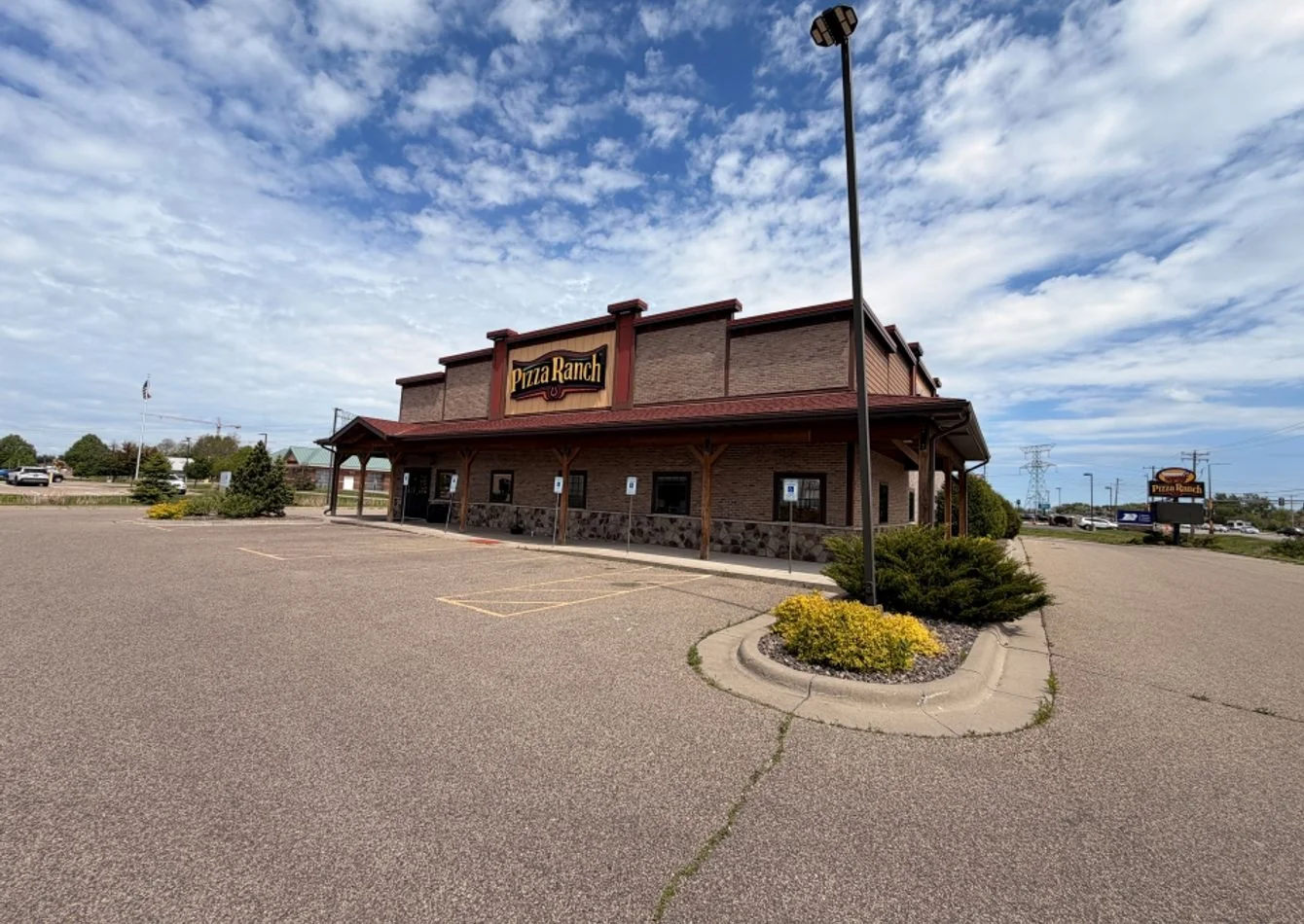 Former Pizza Ranch 59172 — Sale in Oak Park Heights, MN, photo 1 of 1