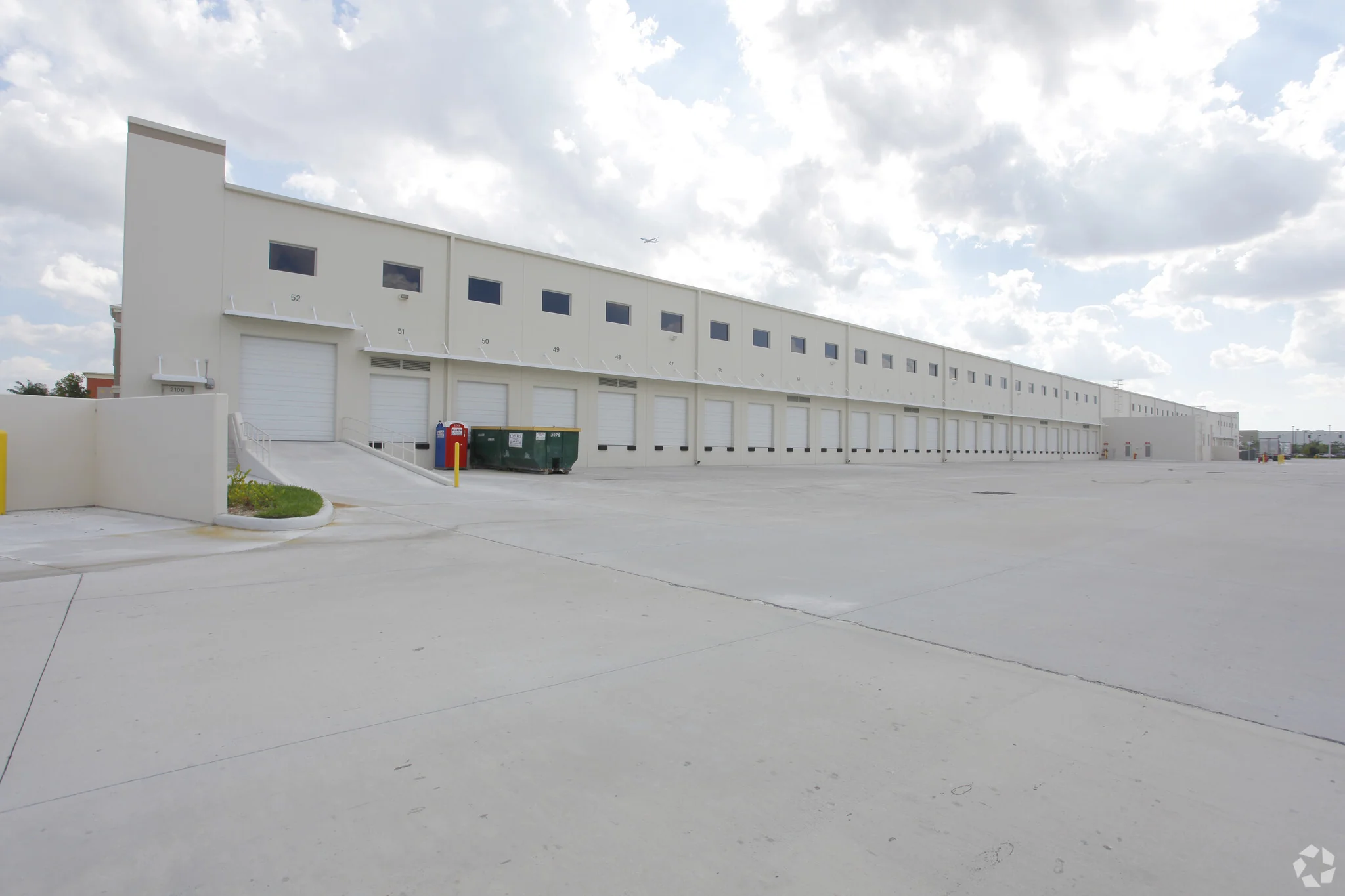 Prologis Beacon Lakes - Bldg 23 — Lease in Miami, FL, photo 2 of 8