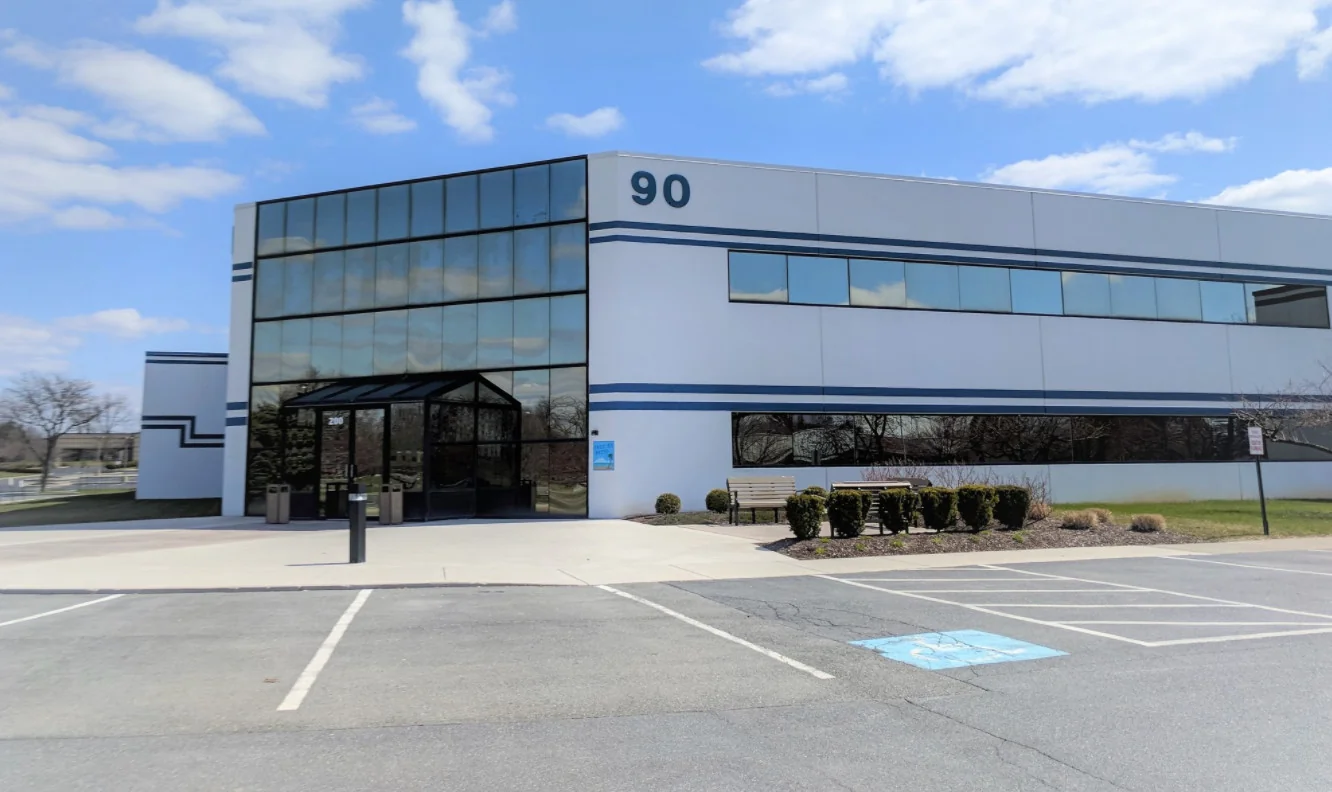 90 S Commerce Way — Lease in Bethlehem, PA, photo 2 of 8