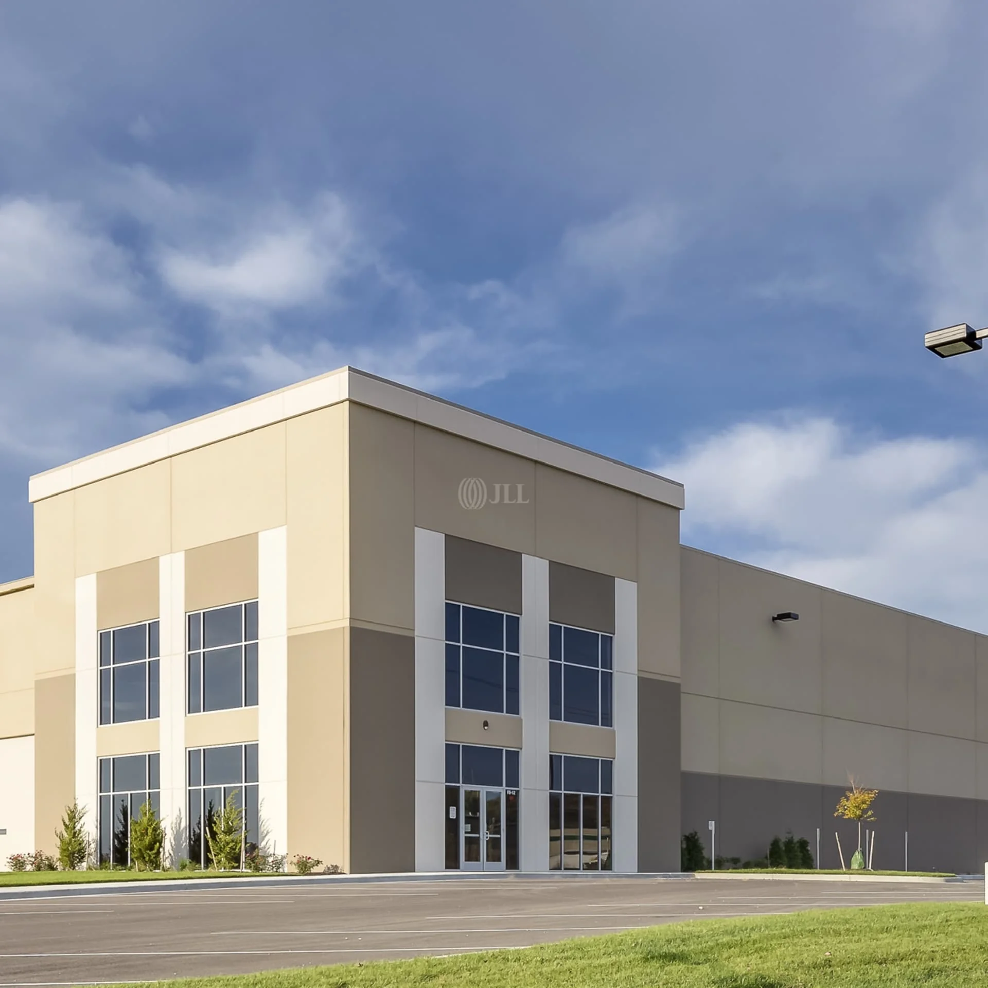 Houston Tradeport - Building 2 — Lease in Houston, TX, photo 2 of 4