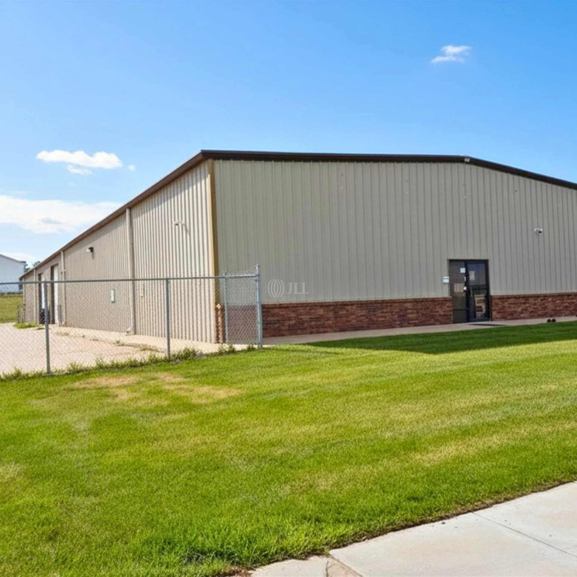 White Cap Construction Supply — Lease in Lincoln, NE, photo 3 of 4