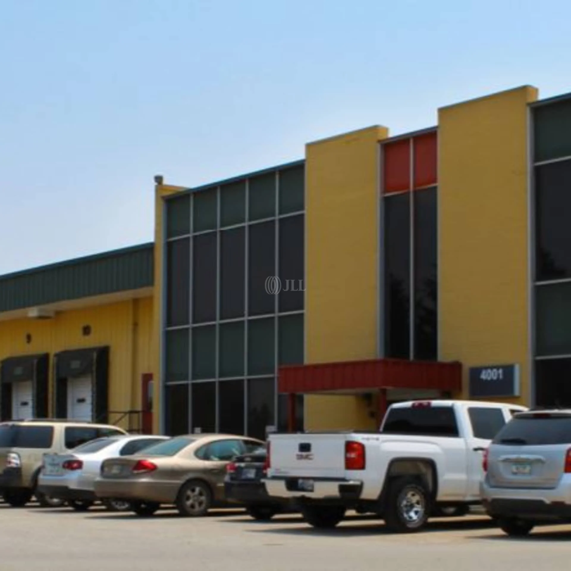 Building 210 — Lease in Indianapolis, IN, photo 2 of 4