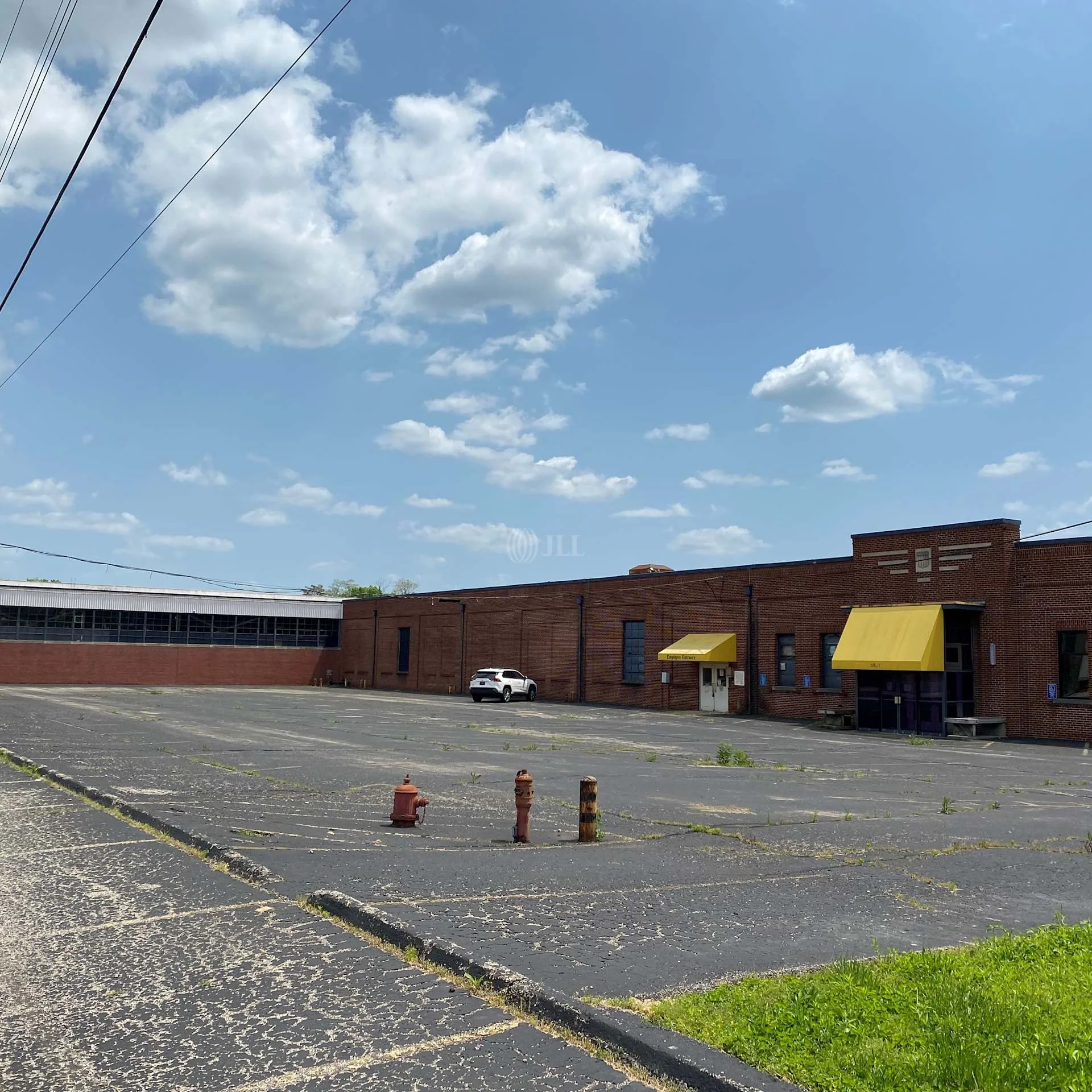5801-5803 Mariemont Ave — Lease in Cincinnati, OH, photo 3 of 4