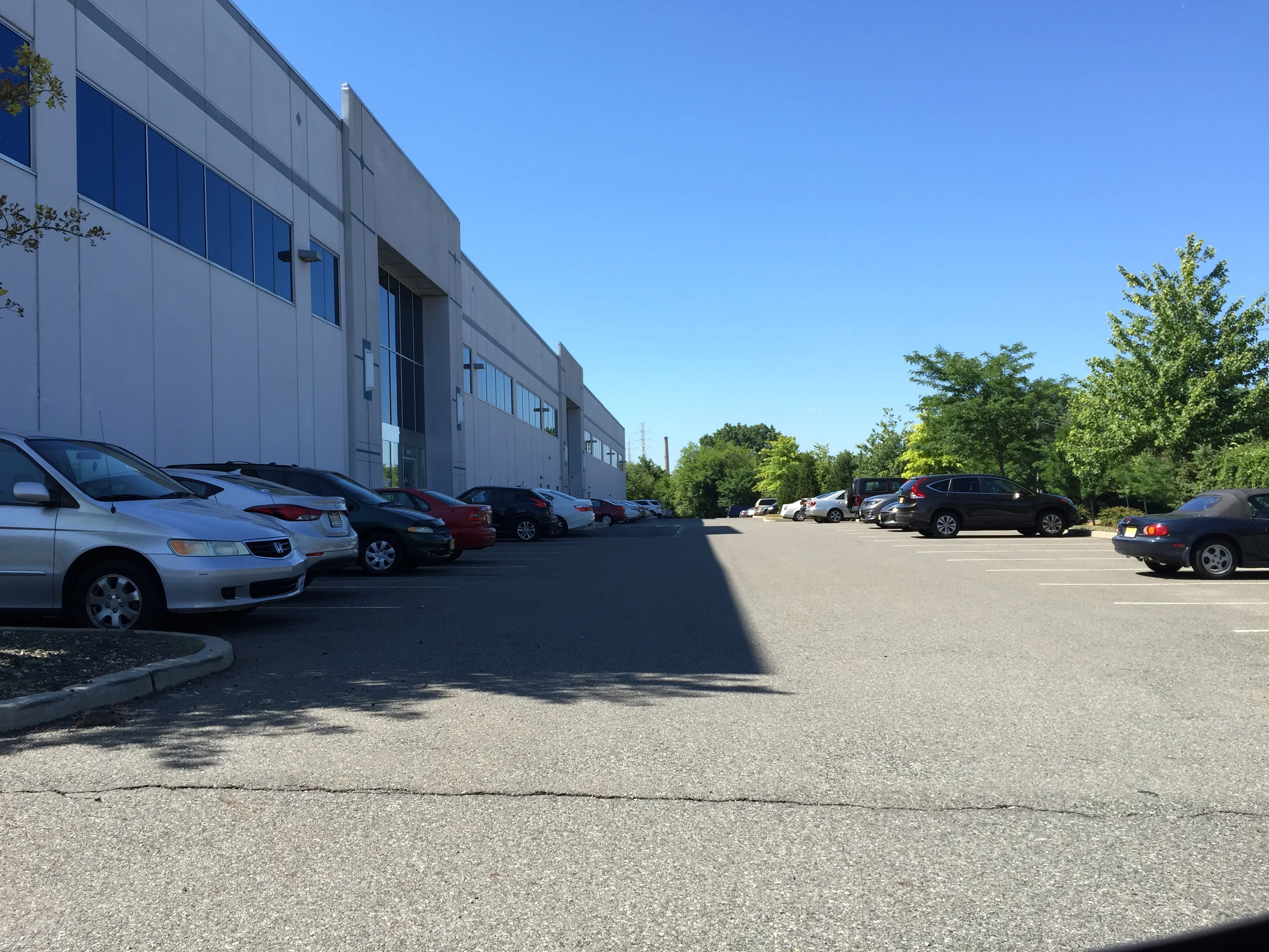 700 Penhorn Ave — Lease in Secaucus, NJ, photo 2 of 8