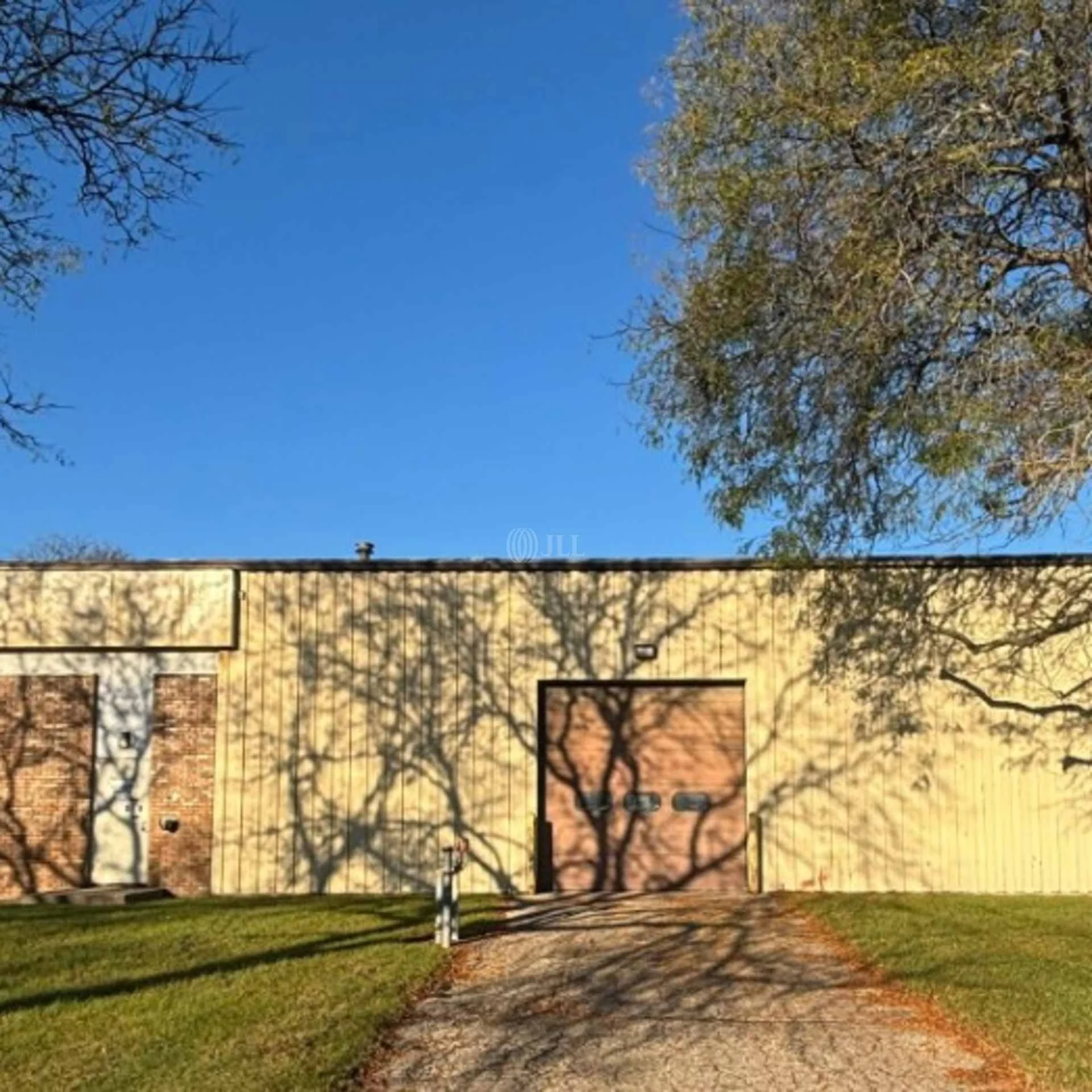 525 Industrial park Dr — Lease in Hastings, MI, photo 3 of 4