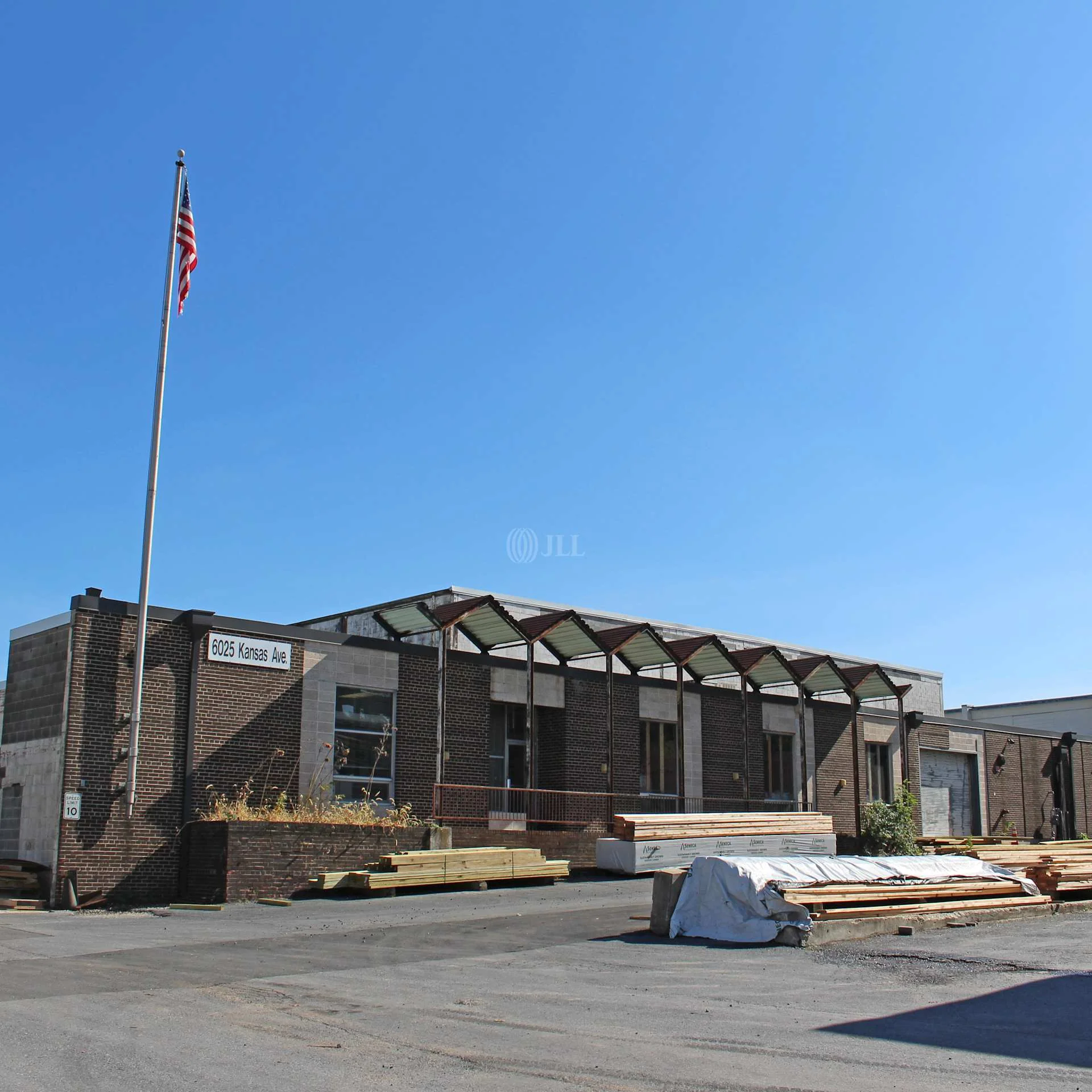 District North Logistics — Lease in Washington, DC, photo 3 of 4