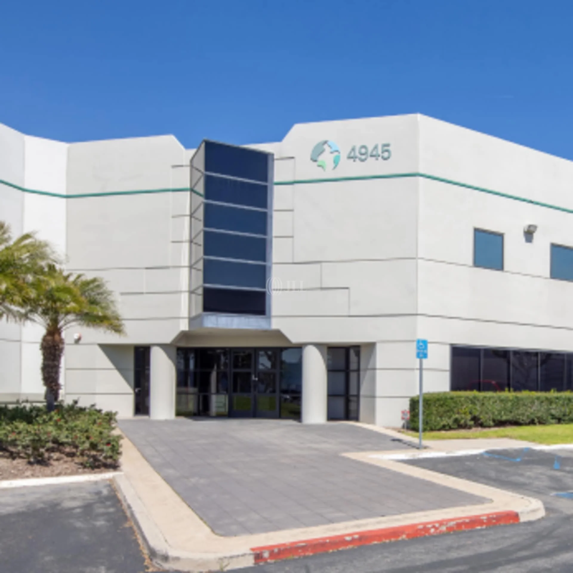 4935-4945 E Hunter Ave — Lease in Anaheim, CA, photo 2 of 4
