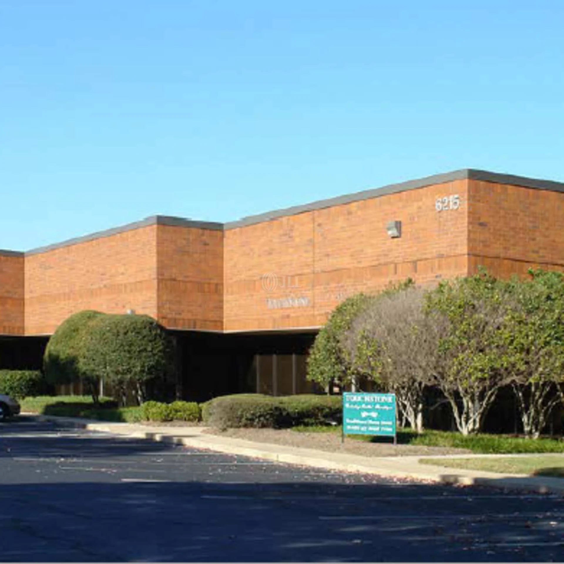 6215 Regency Pkwy — Lease in Norcross, GA, photo 2 of 4
