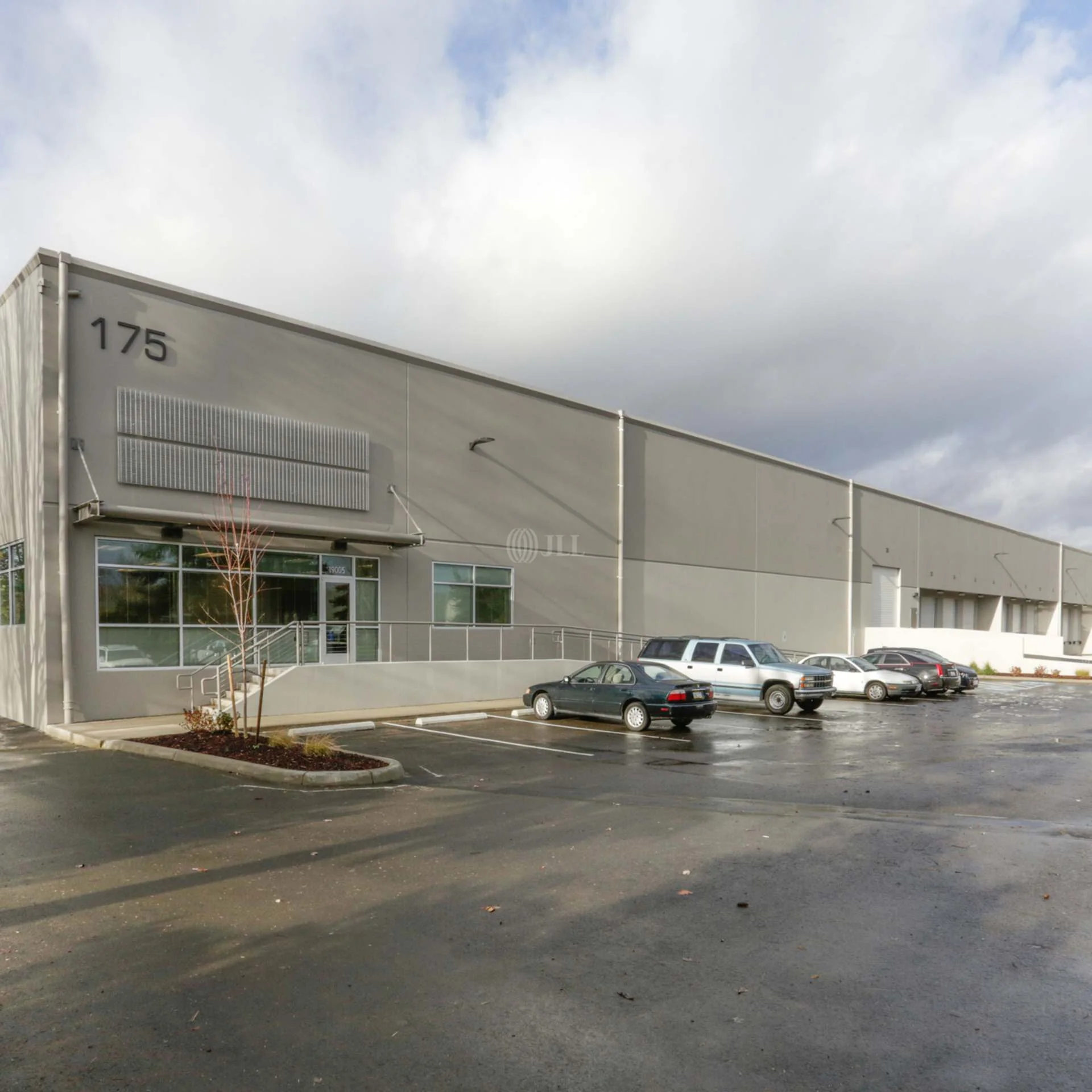 North Valley 64 — Lease in Kent, WA, photo 2 of 4