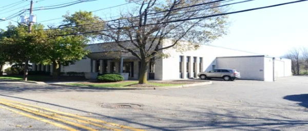 LCEL Collectibles — Lease in Carlstadt, NJ, photo 2 of 7