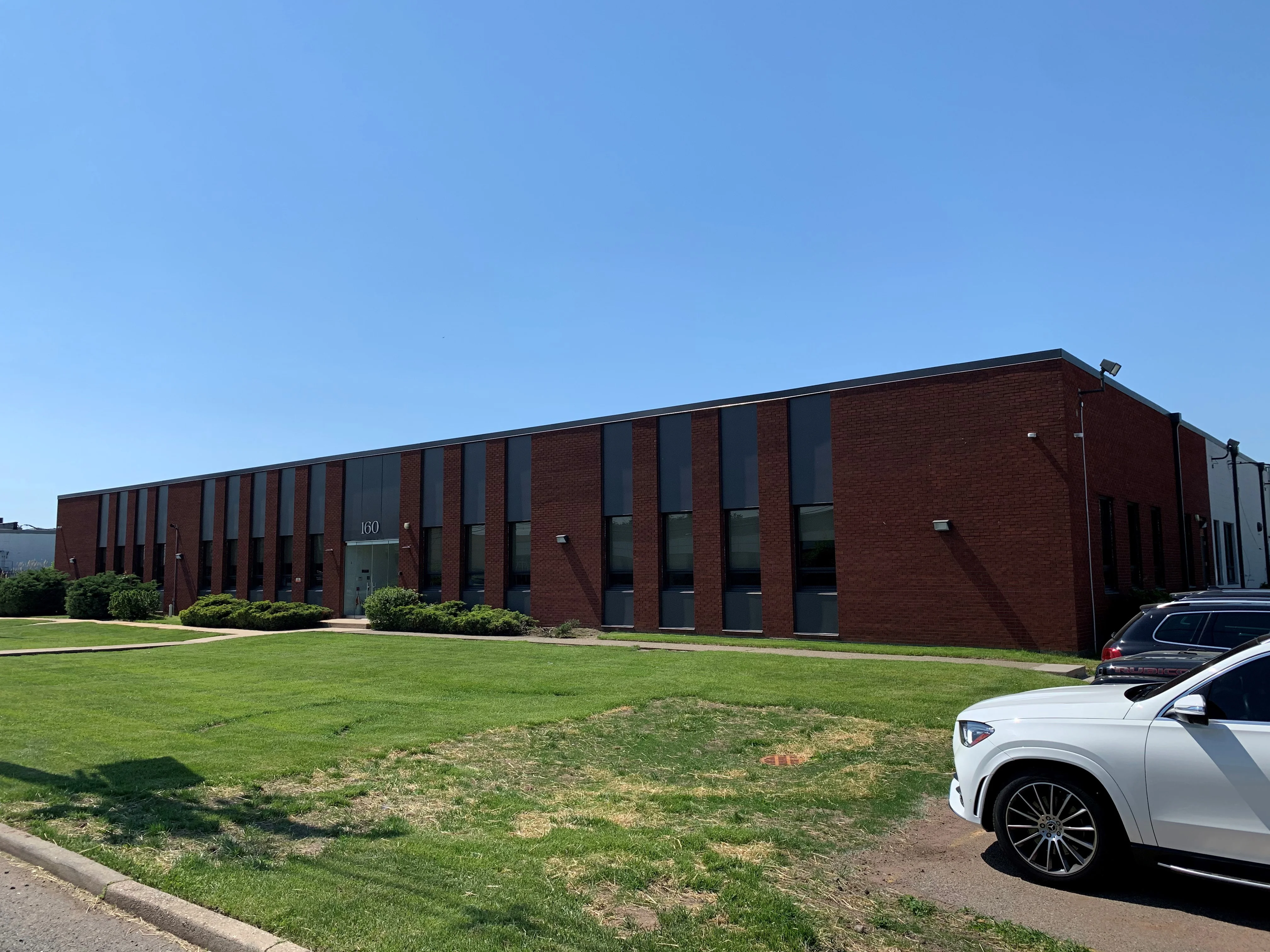 160 E Union Ave — Lease in East Rutherford, NJ, photo 1 of 5
